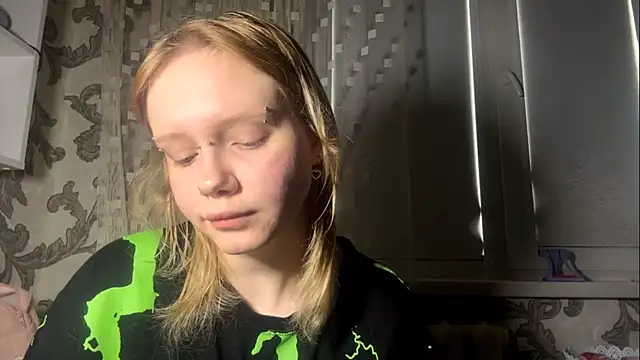 KrystenHoye online show from 04/08/26, 06:26