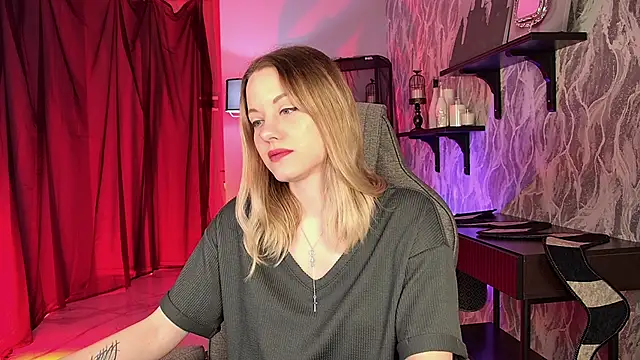VireliaMoonfall online show from 04/23/26, 08:43