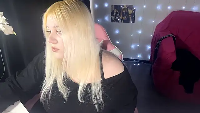 Tina Evanss online show from 04/03/26, 06:53