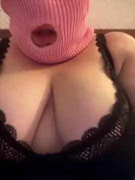 bella2399 online show from 04/17/26, 10:18