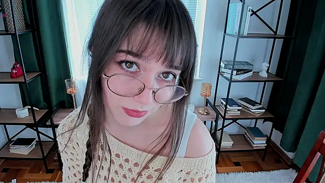 LaelIvie online show from 04/13/26, 08:40