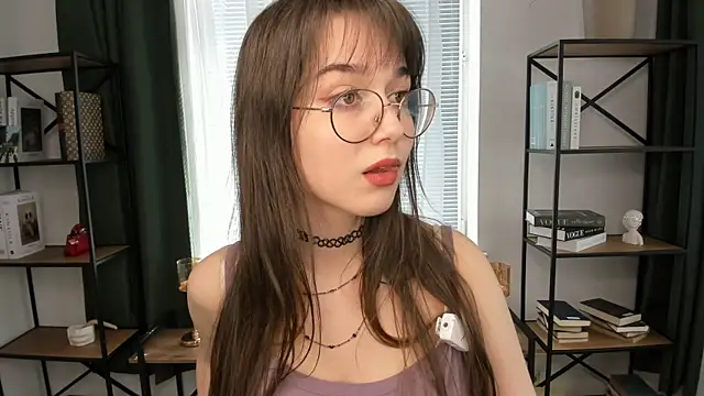 LaelIvie online show from 04/07/26, 08:05