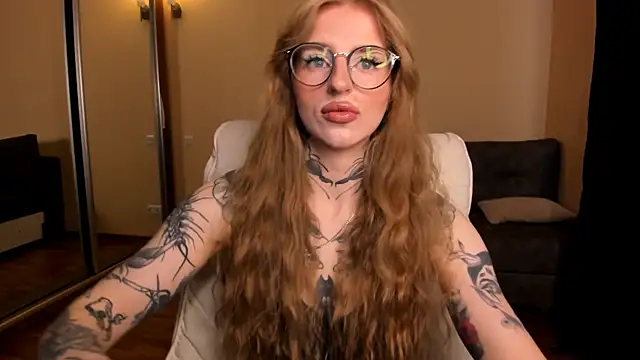 Snapshot of harley_kimm chatting on 05/03/26, 04:39 harley kimm online show from 05/03/26, 04:39