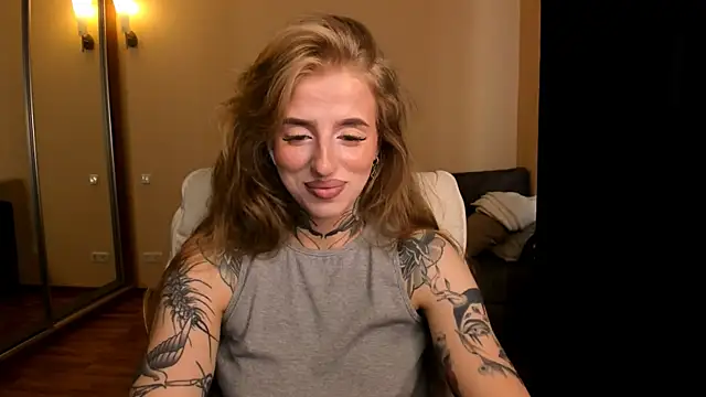 Snapshot of harley_kimm chatting on 07/16/26, 05:15 harley kimm online show from 07/16/26, 05:15