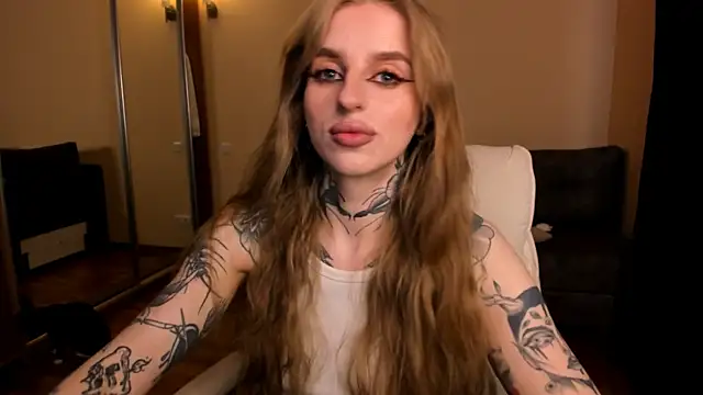 Snapshot of harley_kimm chatting on 05/08/26, 04:38 harley kimm online show from 05/08/26, 04:38