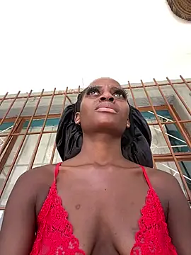 Snapshot of DarkChocolateSlender_ chatting on 03/27/26, 11:00 DarkChocolateSlender online show from 03/27/26, 11:00