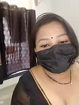 Snapshot of Hoty_bhabii chatting on 04/21/26, 08:32 Hoty bhabii online show from 04/21/26, 08:32