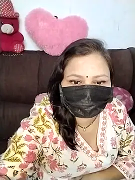 Snapshot of Hoty_bhabii chatting on 08/05/26, 10:09 Hoty bhabii online show from 08/05/26, 10:09