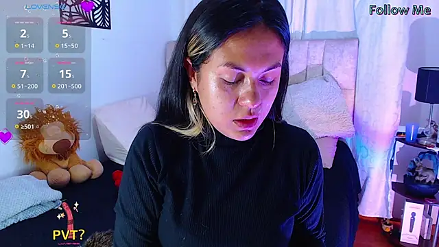 CharlottLee online show from 05/20/26, 12:18
