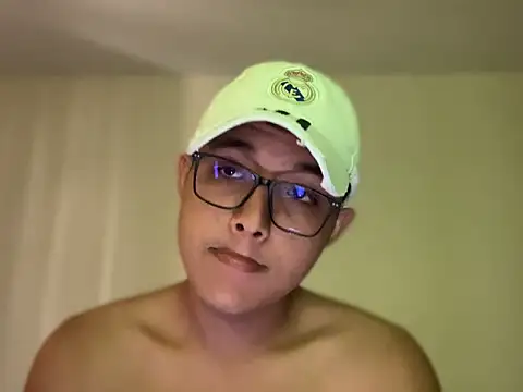 Chriis 18 online show from 03/26/26, 04:05