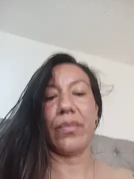 Snapshot of danna_tt chatting on 06/16/26, 12:27 danna tt online show from 06/16/26, 12:27