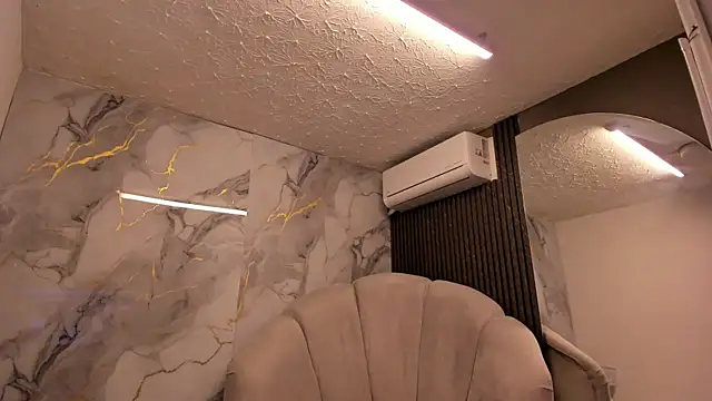 dulcemia25 online show from 04/11/26, 04:53