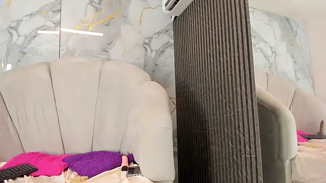 dulcemia25 online show from 04/11/26, 07:45