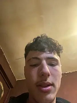 Snapshot of denysio69 chatting on 04/05/26, 06:42 denysio69 online show from 04/05/26, 06:42