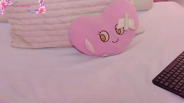 MoollyLove online show from 04/23/26, 11:49