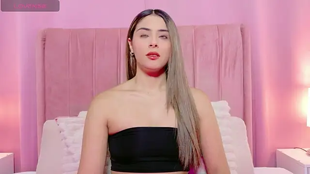 MoollyLove online show from 04/20/26, 02:07