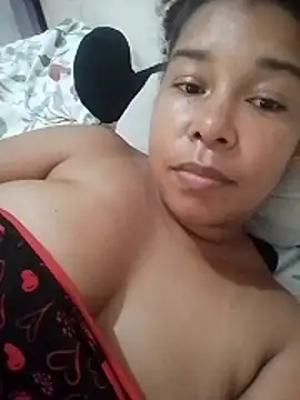 Snapshot of kimberlly25 chatting on 03/30/26, 01:01 kimberlly25 online show from 03/30/26, 01:01