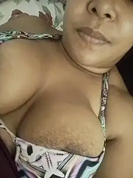 Snapshot of kimberlly25 chatting on 04/02/26, 11:39 kimberlly25 online show from 04/02/26, 11:39