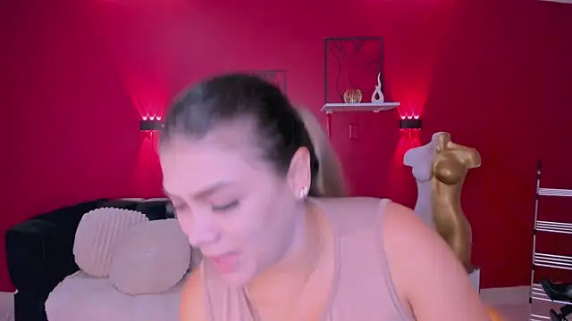Snapshot of Sofia_Velvetx chatting on 05/26/26, 01:09 Sofia Velvetx online show from 05/26/26, 01:09