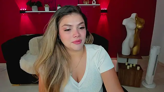 Sofia Velvetx online show from 06/02/26, 12:49