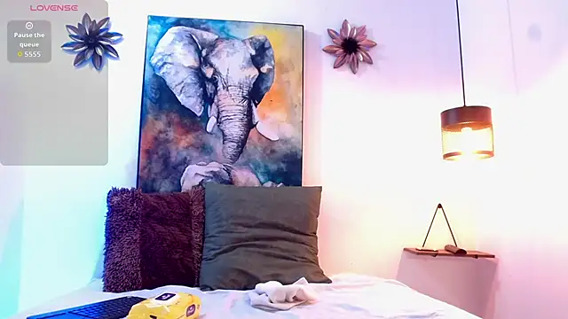 Natasha and zoe  online show from 04/23/26, 01:35