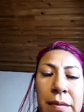 Snapshot of tatianabelli chatting on 06/07/26, 05:40 tatianabelli online show from 06/07/26, 05:40