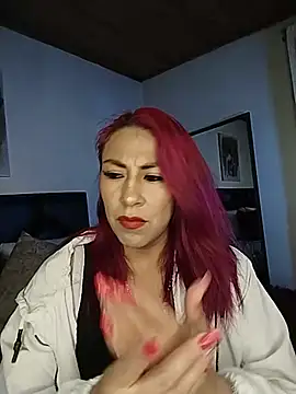 Snapshot of tatianabelli chatting on 06/03/26, 10:47 tatianabelli online show from 06/03/26, 10:47