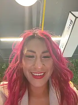 Snapshot of tatianabelli chatting on 06/26/26, 10:37 tatianabelli online show from 06/26/26, 10:37