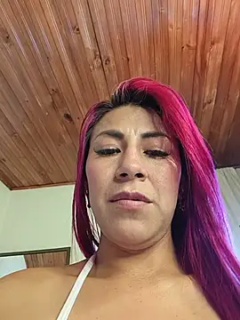 Snapshot of tatianabelli chatting on 07/04/26, 10:47 tatianabelli online show from 07/04/26, 10:47