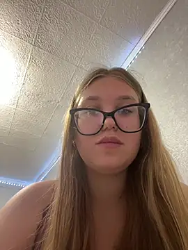 MissAuroraX online show from 05/26/26, 11:14