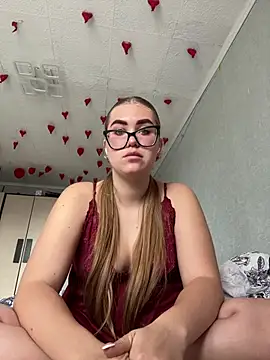 MissAuroraX online show from 05/15/26, 12:47