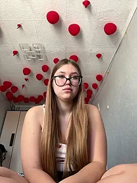 MissAuroraX online show from 04/22/26, 11:28