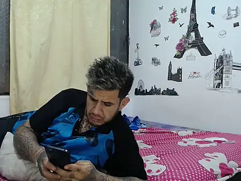 allison maxtattoo  online show from 04/05/26, 02:29