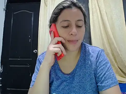 allison maxtattoo  online show from 04/15/26, 10:21