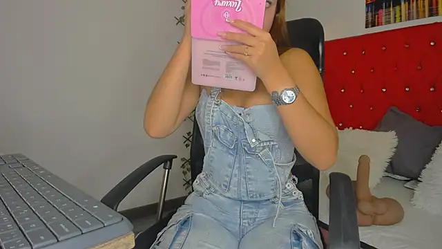 emily  dee online show from 05/04/26, 12:52