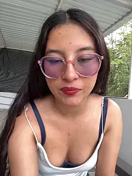 Snapshot of babylexi18 chatting on 04/21/26, 08:15 babylexi18 online show from 04/21/26, 08:15