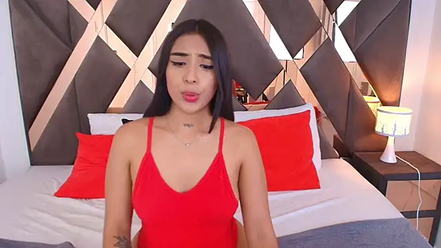 Snapshot of SaraStevenn chatting on 04/11/26, 06:33 SaraStevenn online show from 04/11/26, 06:33