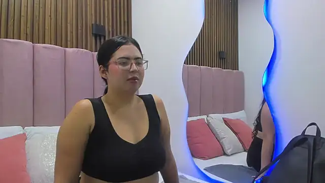 Snapshot of AnahiVeega chatting on 03/30/26, 10:44 AnahiVeega online show from 03/30/26, 10:44