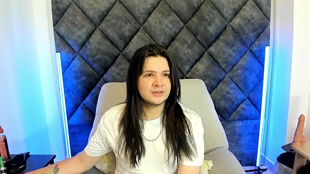 Snapshot of MatthewDavis_ chatting on 04/09/26, 11:27 MatthewDavis online show from 04/09/26, 11:27