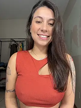 Snapshot of Carolzinhalux69 chatting on 06/01/26, 04:39 Carolzinhalux69 online show from 06/01/26, 04:39