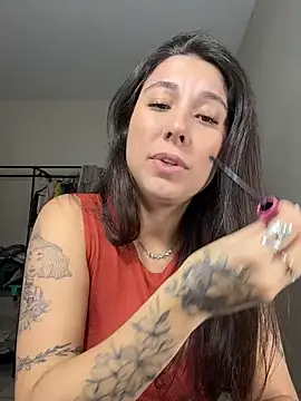 Snapshot of Carolzinhalux69 chatting on 06/03/26, 04:44 Carolzinhalux69 online show from 06/03/26, 04:44