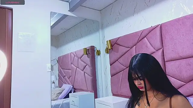 Snapshot of alexa_muz chatting on 04/14/26, 11:48 alexa muz online show from 04/14/26, 11:48