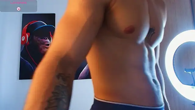 IamAxel03 online show from 03/28/26, 07:37