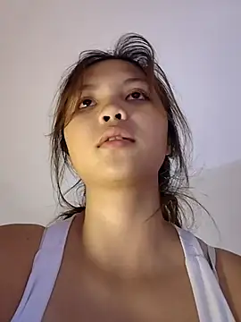 Snapshot of sweet_21_1 chatting on 06/06/26, 06:35 sweet 21 1 online show from 06/06/26, 06:35