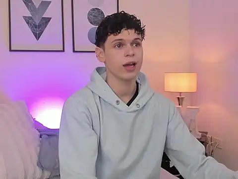 Snapshot of mykelcano chatting on 04/07/26, 06:10 mykelcano online show from 04/07/26, 06:10