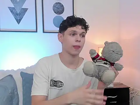 Snapshot of mykelcano chatting on 04/05/26, 06:25 mykelcano online show from 04/05/26, 06:25