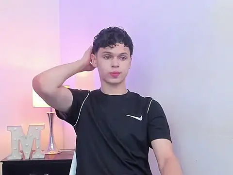 Snapshot of mykelcano chatting on 04/02/26, 02:46 mykelcano online show from 04/02/26, 02:46