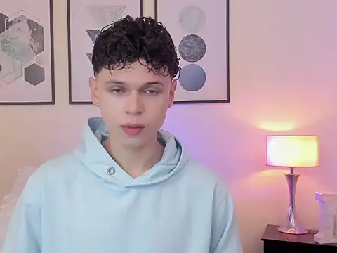 Snapshot of mykelcano chatting on 04/12/26, 08:45 mykelcano online show from 04/12/26, 08:45