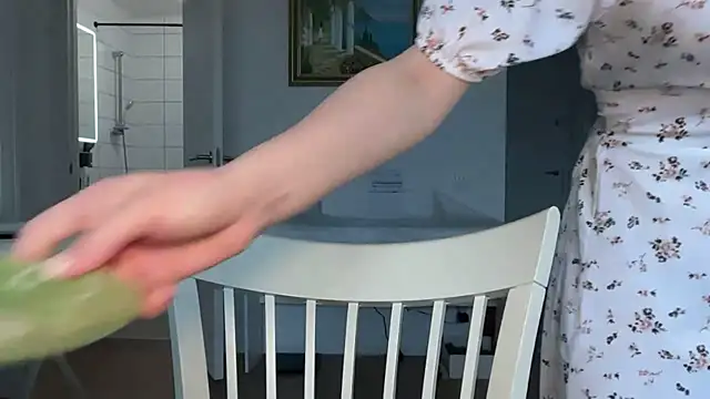 Snapshot of Amy_Bronson chatting on 04/10/26, 12:23 Amy Bronson online show from 04/10/26, 12:23