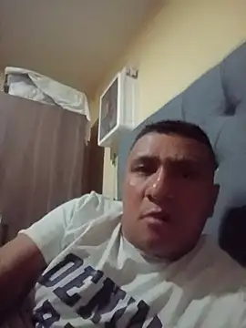 Snapshot of luis20212 chatting on 07/03/26, 04:52 luis20212 online show from 07/03/26, 04:52